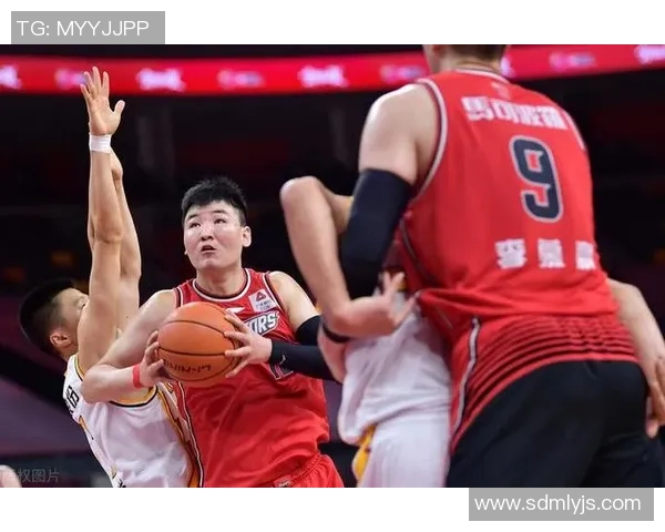 南京篮球队与深圳篮球队赛后复盘分析个人能力的对比与启示